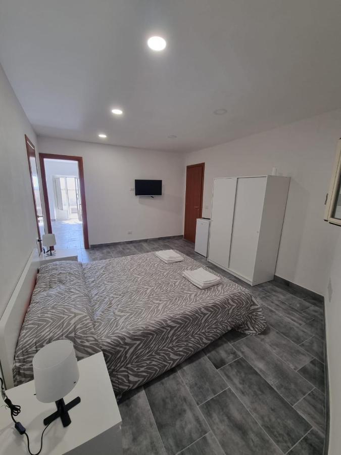 B&B Lapigna Caltagirone Buitenkant foto
